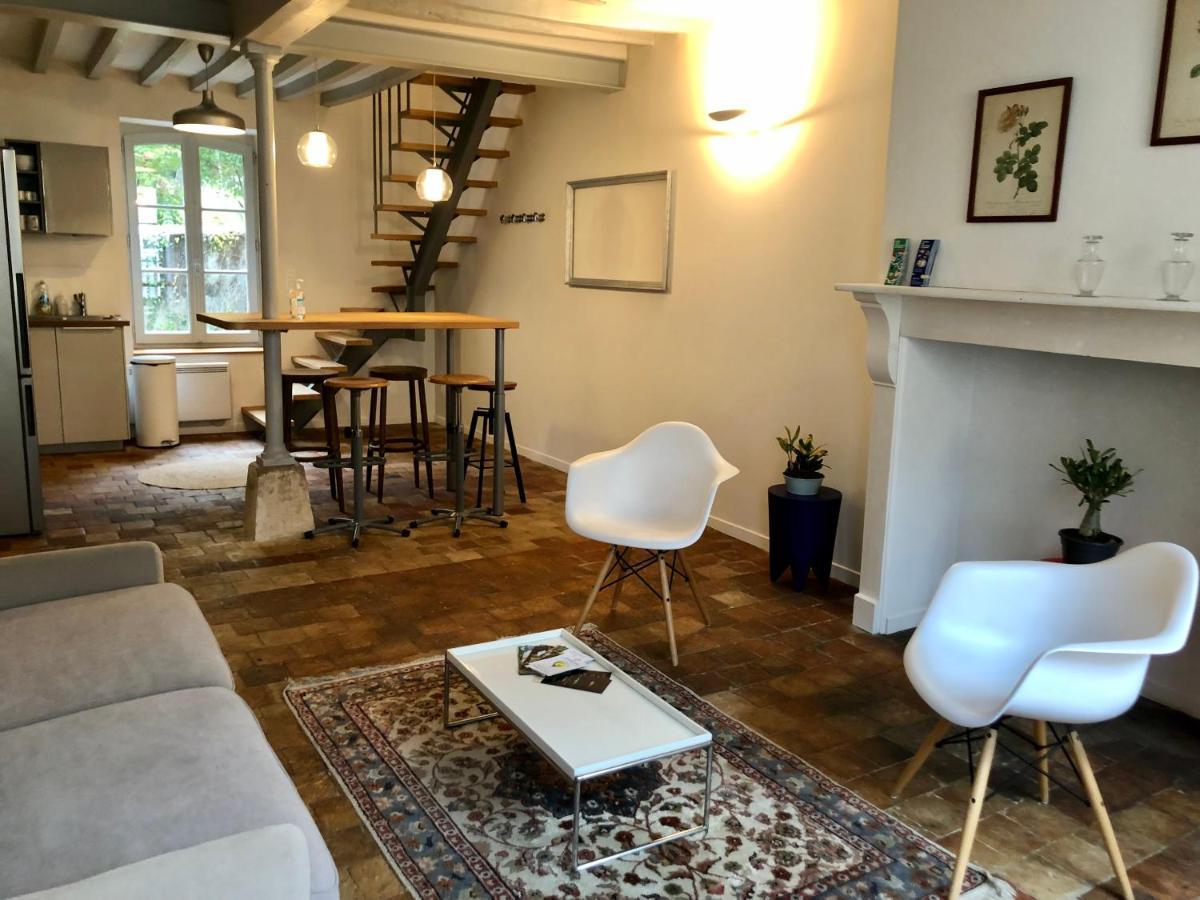 Taboo Treigny Villa Eksteriør billede